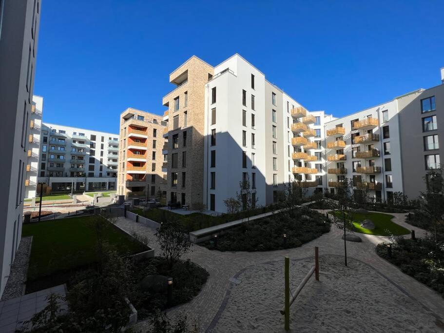 Naehe Messe: Zentrale Wohnung Mit Balkon Und Loggia Frankfurt pe Main Exterior foto